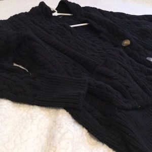 Chunky oversized cardigan.